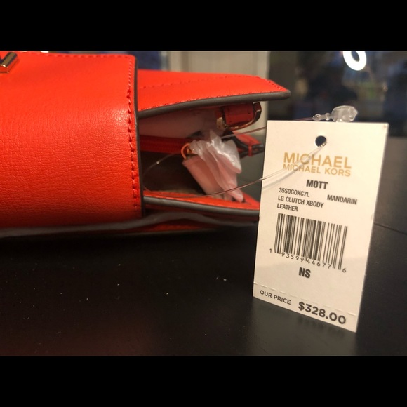 Michael Kors -Leather LG Clutch Xbody Purse - NWT - Picture 3 of 5